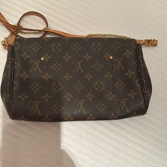 Louis Vuitton favorite - Picture 3 of 7